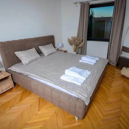 Apartment Make *